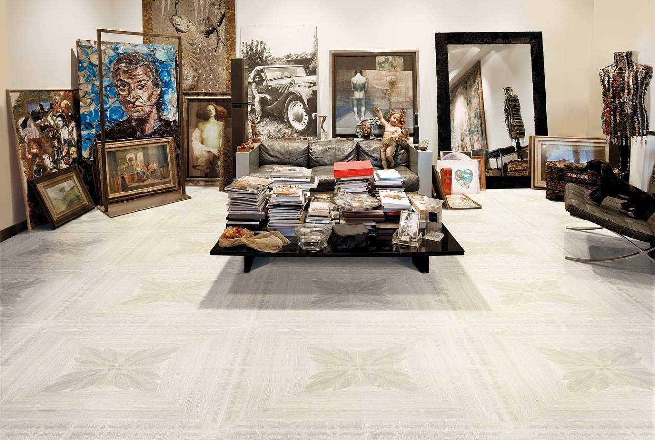 Обои роберто кавалли дизайн интерьера. чем отличаются обои roberto cavalli в интерьере от других настенных покрытий